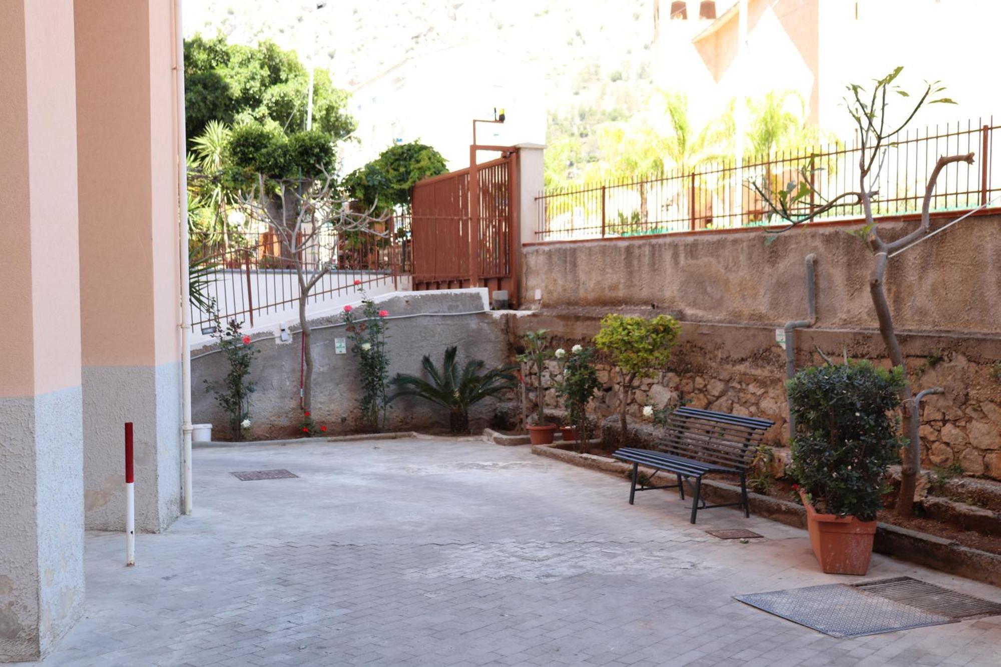 Rineddahouse Arenella - Vista Mare Panoramica A Palermo Con Parcheggio Privato公寓 外观 照片