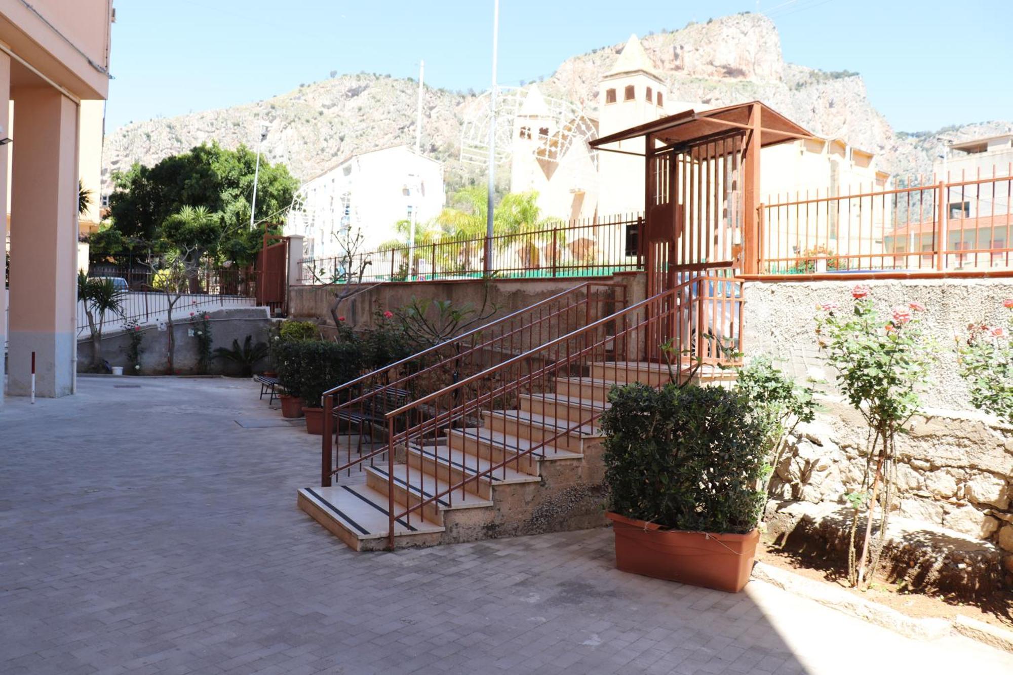 Rineddahouse Arenella - Vista Mare Panoramica A Palermo Con Parcheggio Privato公寓 外观 照片