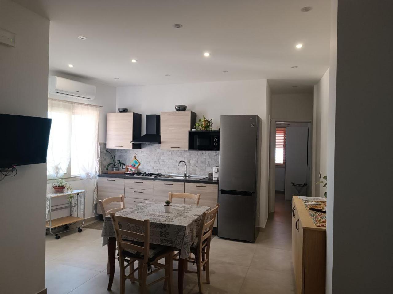 Rineddahouse Arenella - Vista Mare Panoramica A Palermo Con Parcheggio Privato公寓 外观 照片